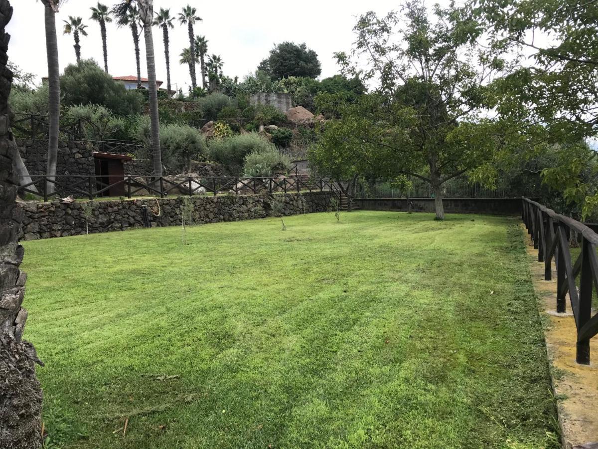 Villa Grandiosa Fc Aci Catena Exteriér fotografie