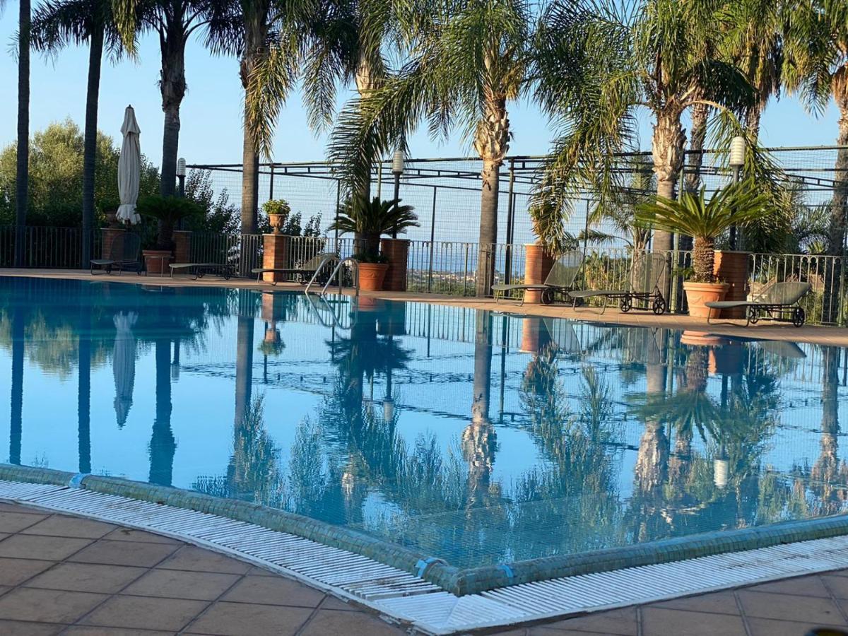 Villa Grandiosa Fc Aci Catena Exteriér fotografie